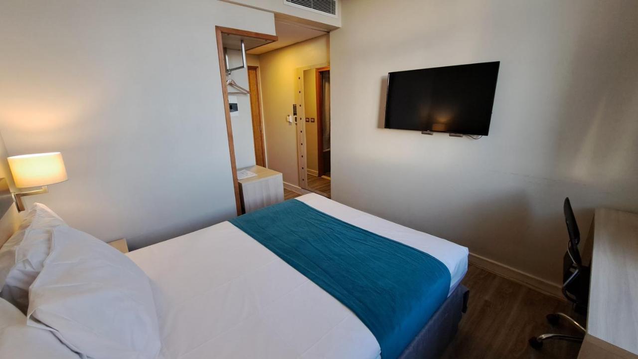 Hotel Diego De Almagro Calama Express Exterior photo